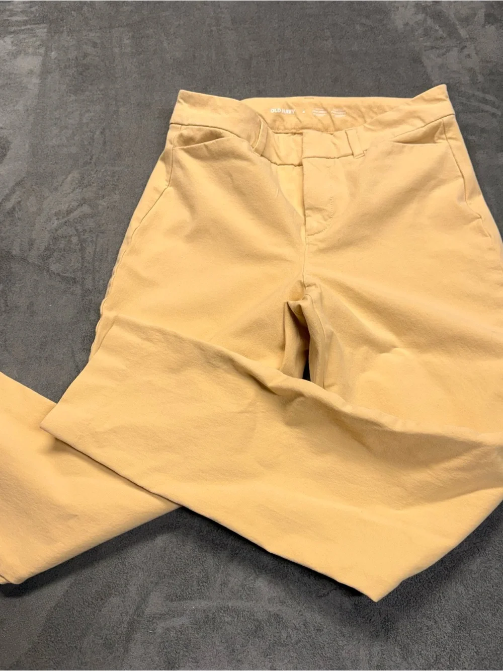 Old Navy Women’s Skinny Pants in Light Tan - Picture 1 of 6